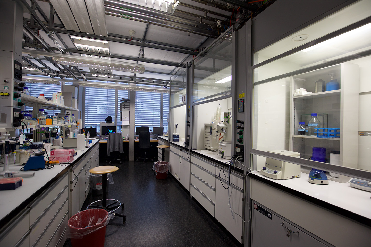 Enlarged view: Lab room 1